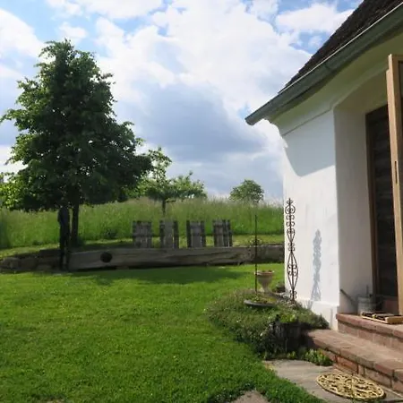 Kellerstoeckl Dorrer Naehe Mit Schwimmteich *